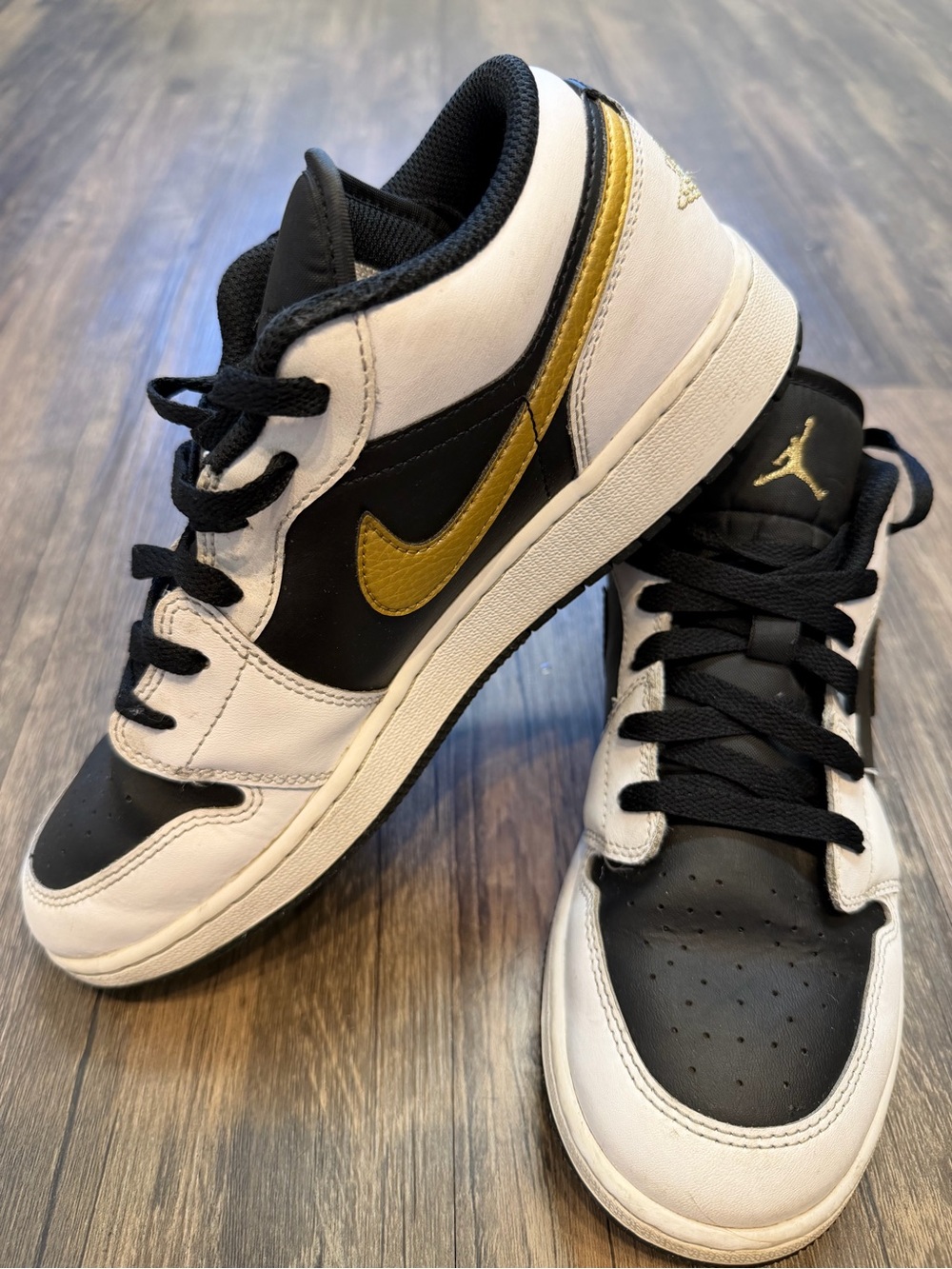 Nike Air Jordan 1 Low Top Gold Swoosh" Sneakers Basketball Walking Shoes Youth 7